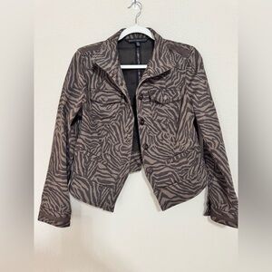 White House Black Market Women's Outline Zebra Chocolate Snap Jacket 12P